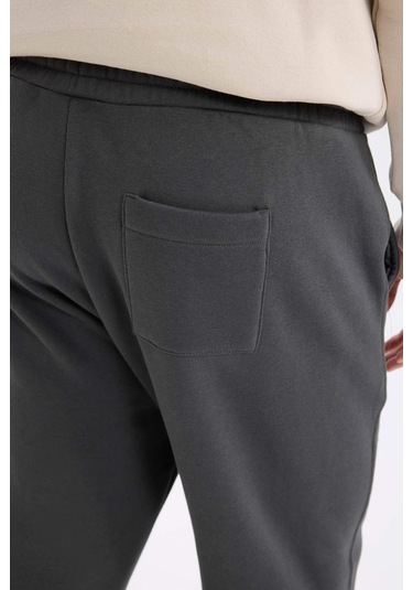 DeFacto Regular Fit Eşofman Altı Beli Lastikli Basic Düz Cepli Düz Paça D9707AX24AUAR226