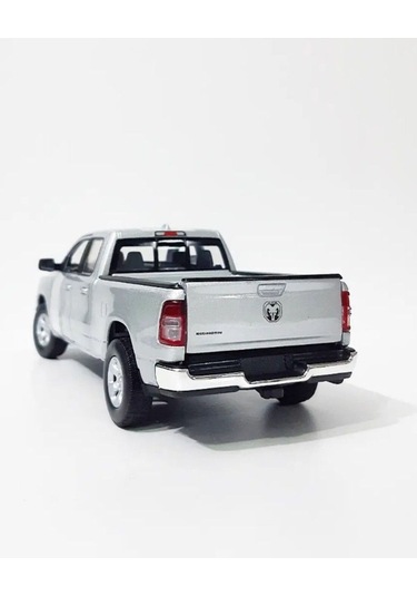 Dodge Ram 1:24 Model Maket Araba Gümüş
