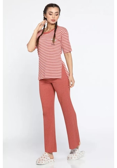 Lukitus Kısa Kollu İnce Triko Desenli Kadın Pijama Takımı Pudra