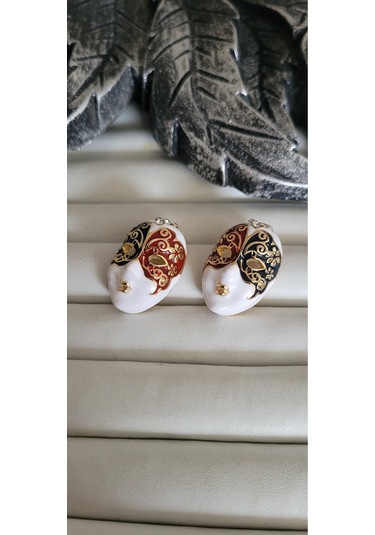 Pirinç Maske Modelli Kadın Küpe Beyaz