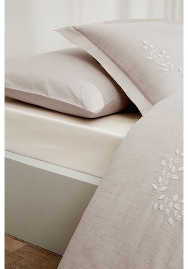 Özdilek Daniela Battal Boy Nakışlı Saten Nevresim Takımı Çok Renkli