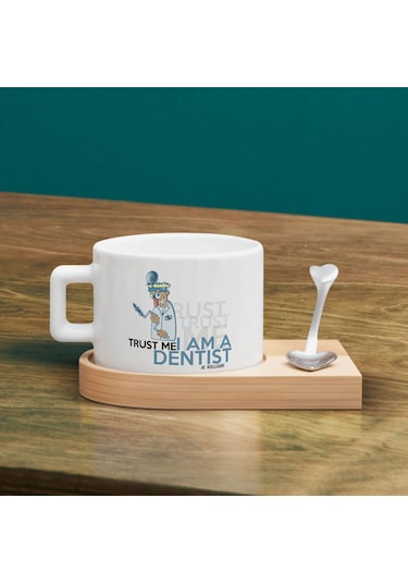 Bk Gift Kişiye Özel İsimli Diş Hekimi Tasarımlı-2, Ahşap Altlıklı Seramik Fincan, Meslek Hediyesi, Yeni İş Hediyesi Kobitmeyen137925 Bk Gift