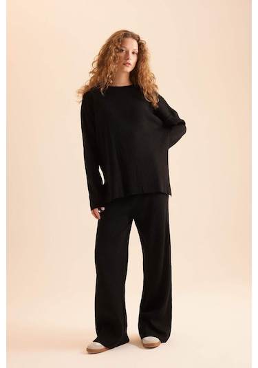 DeFacto Relax Fit Bisiklet Yaka Uzun Kollu Üst Beli Lastikli Uzun Alt D5232AXNSBK27