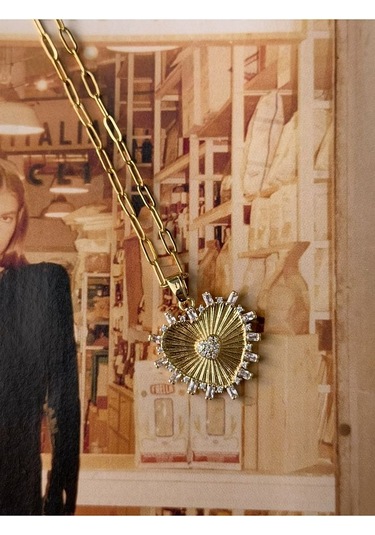 Zirkon Taşlı Kalp Kararmaz Çelik Kadın Gold Kolye Modern Ve Şık Altın