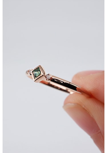 Diamine 0.02 Karat Pırlanta, 0.09 Multi Safir Minimal Yüzük