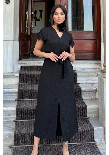 Siyah V Yaka, Kısa Kol, Airobin Kumaş, Omuz Detaylı, Kemerli/kuşaklı, Önden Yırtmaçlı Maxi Elbise Siyah