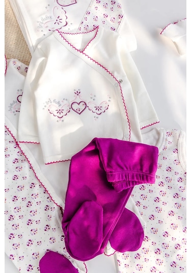 Kalp İşlemeli 100% Pamuk 10'lu Kız Bebek Hastane Çıkışı Bebek Set