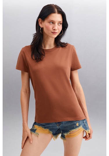 Samantha Kadın %100 Organik Pamuklu Comfort Fit Arkası Uzun Basic Örme Kahverengi T-shirt