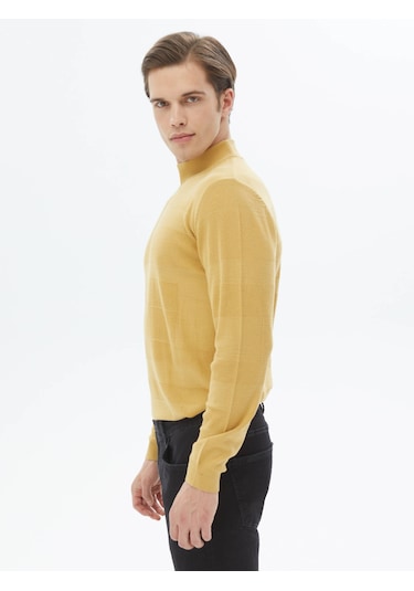 Sarı Yarım Balıkçı Yaka Jakarlı Yün Karışımlı Triko Sarı