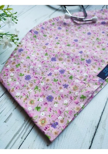 Tesettür Gülkurusu Çıtır Çiçek Desenli Cerrahi Bone Doktor Hemşire Sağlıkçı Bonesi Geniş Kesim