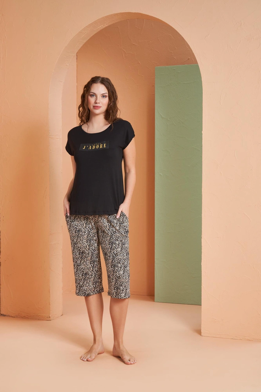 Pjs Kadın Leopar Desenli Yuvarlak Yaka Kısa Kollu Rahat Kapri Pijama Takım Siyah