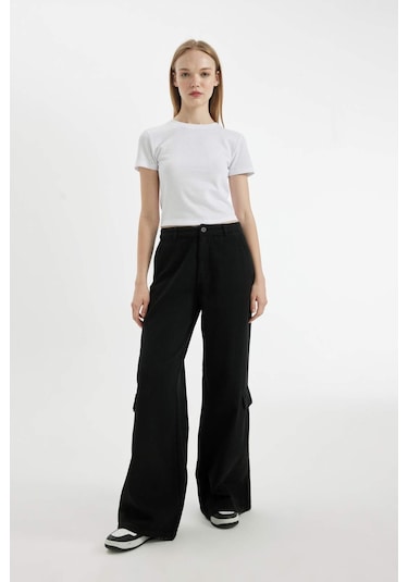 DeFacto Coool Fitted Vücuda Oturan Waffle Basic Düz Kısa Kollu Tişört D5181AX24AUWT32