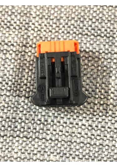 0988161011 Dikdörtgen Bağlantı Konnektör 1 Adet