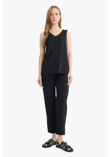 Defacto Dantel Detaylı V Yaka Atlet F9396ax25hsbk27 Siyah