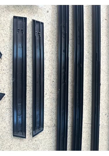 BMW E34 Kapı Çıtası