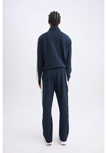 DeFactoFit Sporcu Jogger Eşofman Altı Standart Fit Standart Paça Beli Lastikli Cepli D1957AX24AUNV146