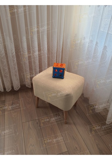 Lüks Oval Parrot Puf Ahşap Ayak Vizon