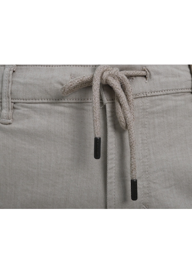 Uki Bej Comfort Fit Bermuda Şort Bej