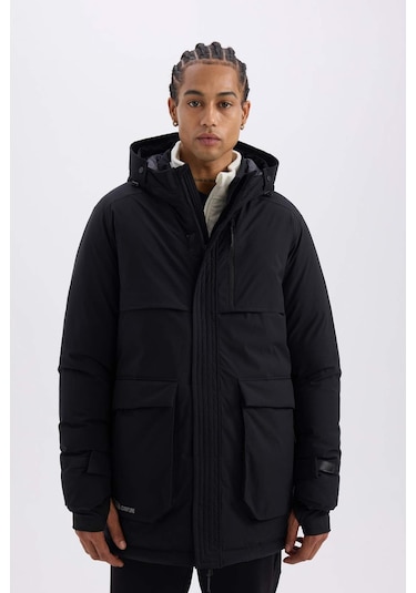 DeFactoFit Su İtici Regular Fit Kapüşonlu Su Geçirmez Parka C6065AX24WNBK81 DeFactoFit Su İtici Regular Fit Kapüşonlu Su Geçirmez Parka C6065AX24WNBK81