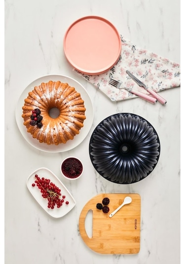 Karaca  Diamond Döküm Dilimli Kek Kalıbı 26 cm