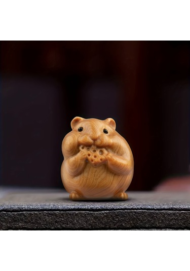 Büyüleyici Şimşir Oyulmuş Hamster Heykeli