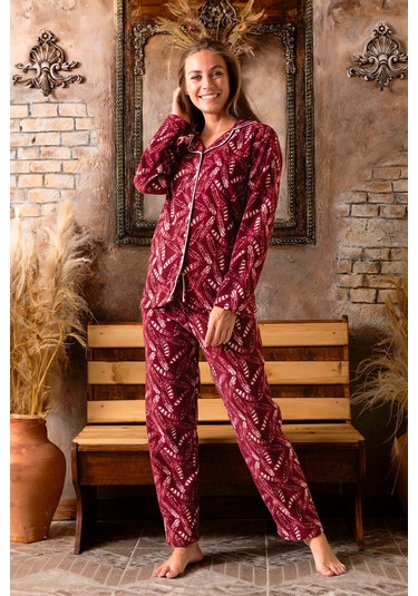 Kışlık Yılbaşı Desenli Kadın Gömlek Polar Pijama Takımı- Geyikli Yılbaşı Pijaması Bordo