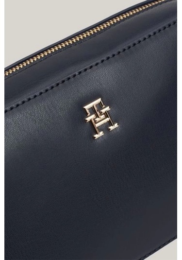 Tommy Hilfiger Kadın Monotype Lacivert Çanta Mavi