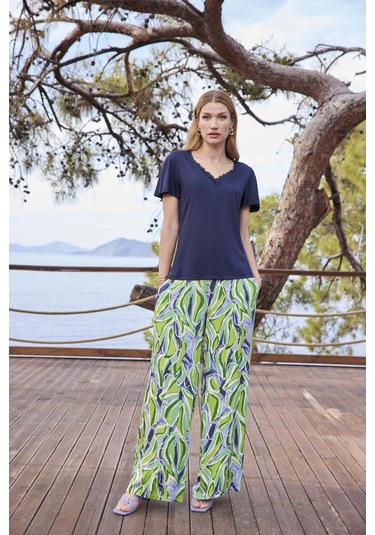 Monamise Kadın Yaprak Desenli Dantelli Kısa Kollu V Yaka Saten Alt Üst Takım 25071 Lacivert