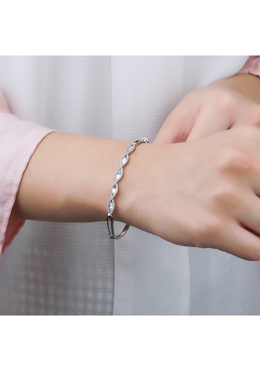 Nadias Jewellery Baget Sarmalı Pırlanta Bileklik