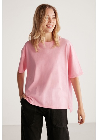 GRIMELANGE Jemmy Kadın %100 Organik Pamuk Relaxed Fit Yırtmaçlı Yuvarlak Yakalı Açık Pembe T-shirt Açık Pembe