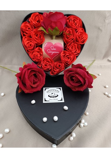 İnci Mode Seni Seviyorum 12+1 Çiçekli Kalpli Kutu Hediyelik Çiçek Kutusu Siyah