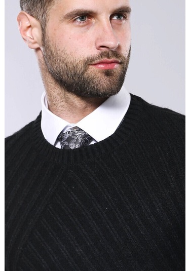 Desenli Bisiklet Yaka Siyah Triko Wessi 001