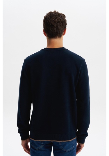 Arma Erkek Regular Fit Karbon Fırçalı Selanik Kumaş Bisiklet Yaka Süs Etiketli Sweatshirt Kazak K30124698802 Lacivert Arma Erkek Regular Fit Karbon Fırçalı Selanik Kumaş Bisiklet Yaka Süs Etiketli Sweatshirt Kazak K30124698802 Lacivert