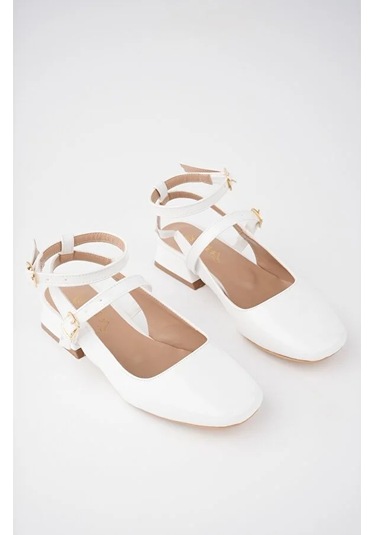 Beyaz Pine Cone Kapalı Küt Burun Topuklu Kadın Ayakkabı Beyaz Beyaz