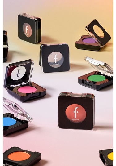 Flormar Yoğun Işıltılı Göz Farı - Baked Eyeshadow -002 Black Glitters- 8682536052368