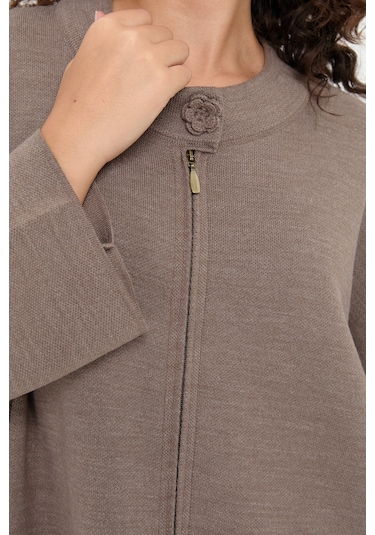 Kadın Dik Yaka Cebi Gül İşlemeli Fermuarlı Panço Vizon Vizon