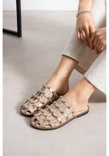 Shoetek Livya Kadın Terlik Pimli Bej Deri Bej Cilt