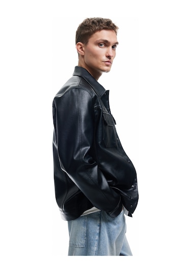 Koton Klasik Yaka Kapaklı Cep Detaylı Uzun Kollu Slim Fit Suni Deri Ceket Siyah 6wam20100hw Siyah Koton Klasik Yaka Kapaklı Cep Detaylı Uzun Kollu Slim Fit Suni Deri Ceket Siyah 6wam20100hw Siyah