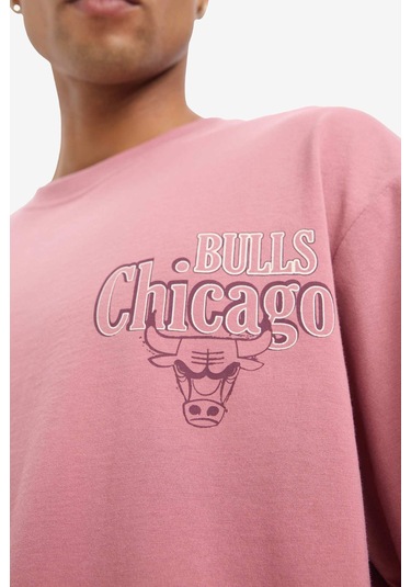 DeFactoFit NBA Chicago Bulls Boxy Fit Bisiklet Yaka Sırt Baskılı Kısa Kollu Tişört E2184AX25SMBR226