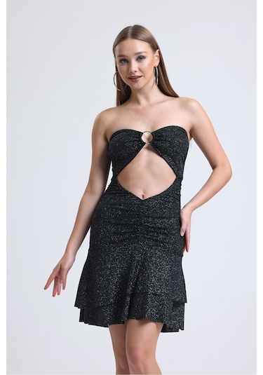 Siyah Önden Halkalı Bel Kısmı Açık Cift Kat Kloş Etekli Elbise Siyah