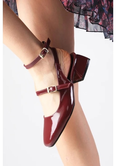 Beyaz Pine Cone Kapalı Küt Burun Topuklu Kadın Ayakkabı Bordo Bordo