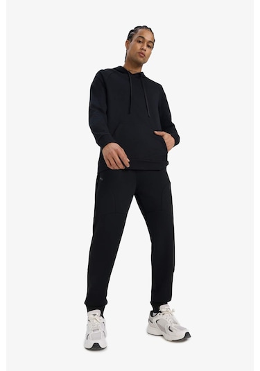 DeFactoFit Standart Fit Kapüşonlu Sporcu Sweatshirt D8014AX25SPBK81