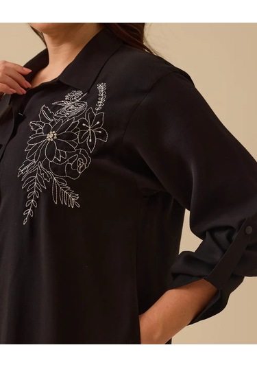 Büyük Beden Nakış Detaylı Düğmeli Elbise Gala-xi Siyah