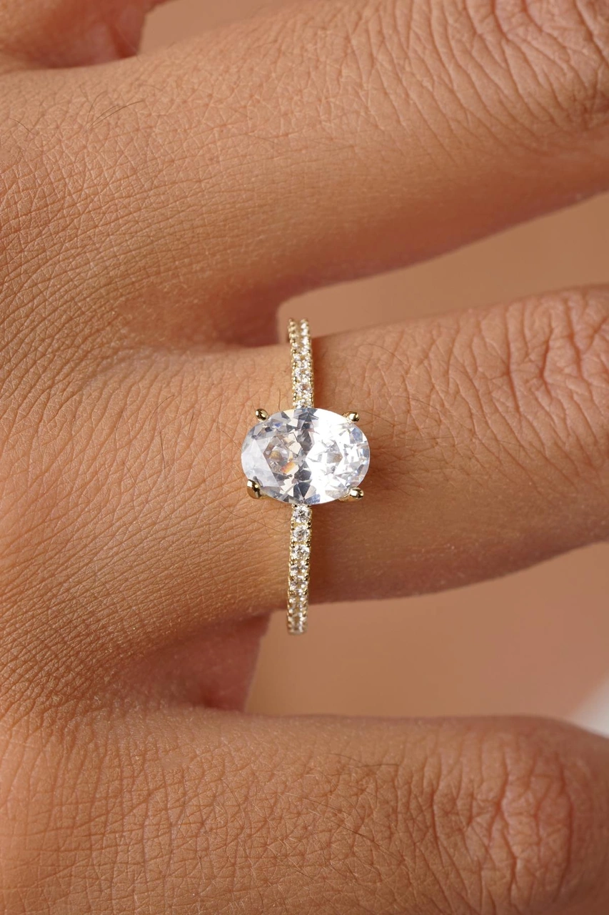 14 Ayar Altın Oval Baget Taşlı Yüzük Sarı Altın