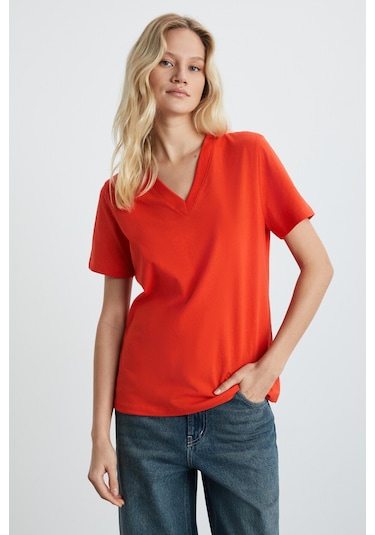 Alıne Kadın %100 Organik Pamuk Derin V Yakalı Comfort Fit Kırmızı T-shirt