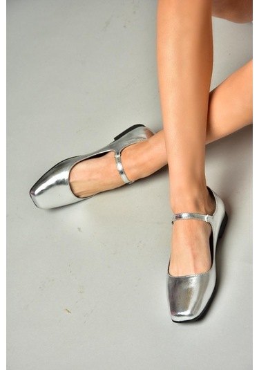 Fox Shoes S726252508 Gümüş Rugan Kadın Babet Gümüş