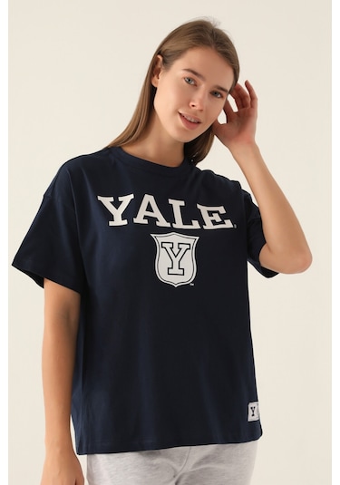 Yale Emblem Lacivert Kadın T-shirt 5274-42842 Lacivert