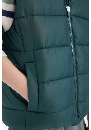 Defacto Erkek Çocuk Su İtici Kapüşonlu Yelek C4334a825augn155 Yeşil