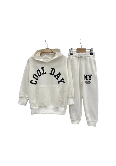 Unisex Çocuk Beyaz Renk Alt Üst Eşofman Takımı Cool Day New York Baskı Detaylı Ekru