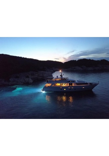 Bluefin LED Piranha P24CC Su Altı Lambası 10000 Lümen-RGBW